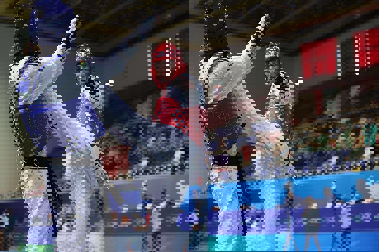1733814