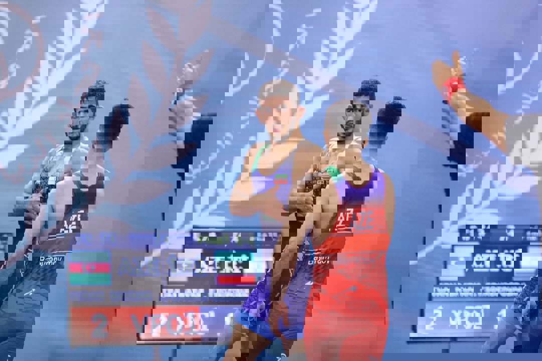 1733987