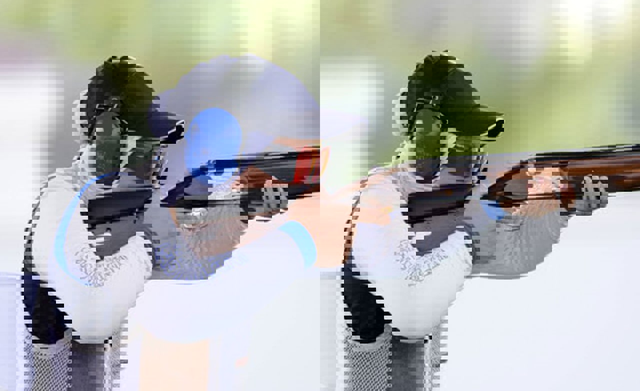 1733943