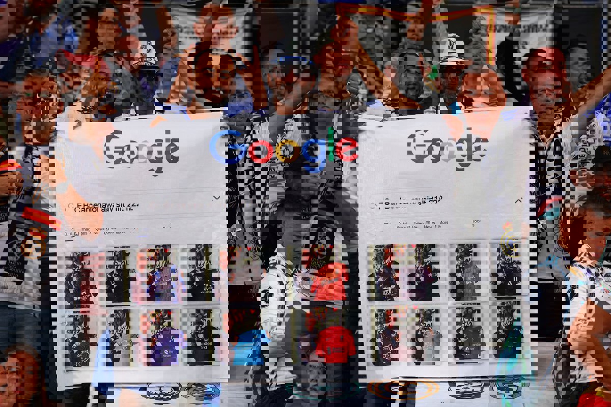 1734044