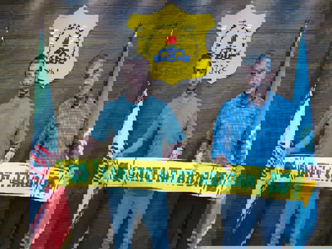 1734157