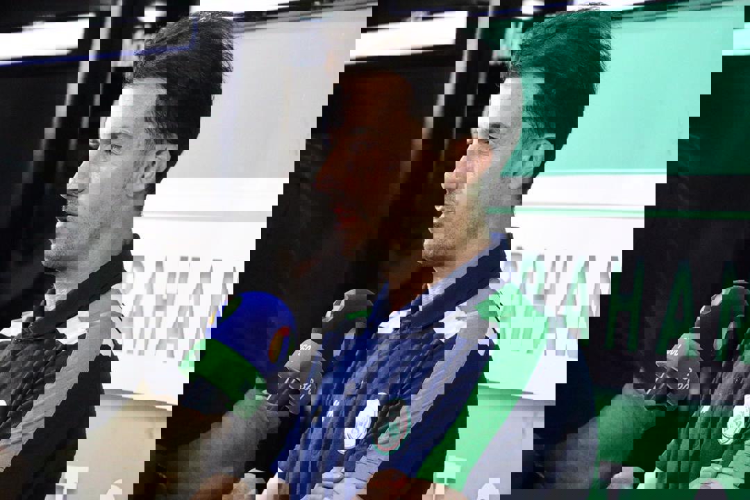 1735022