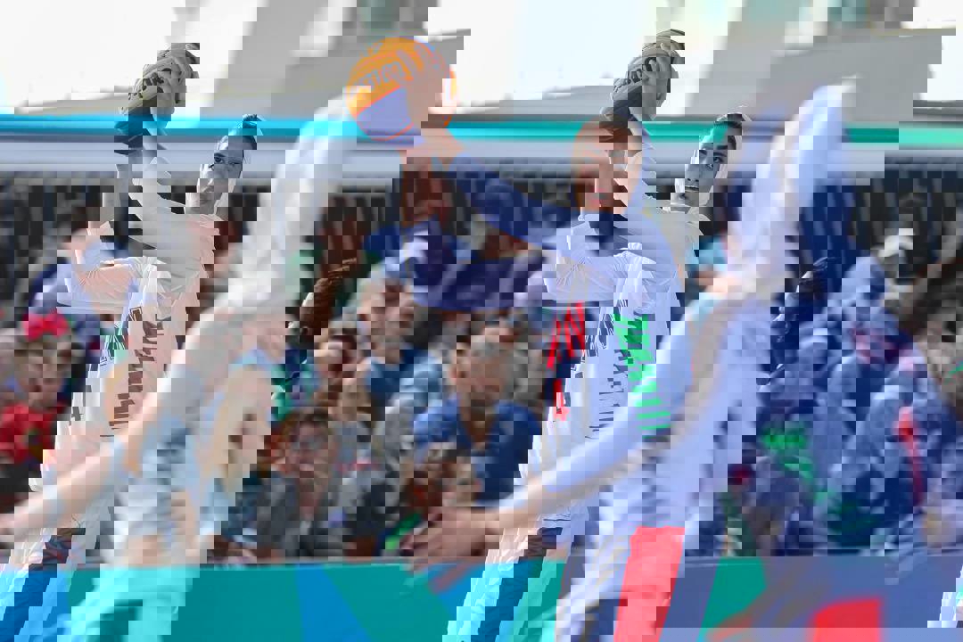 1734899
