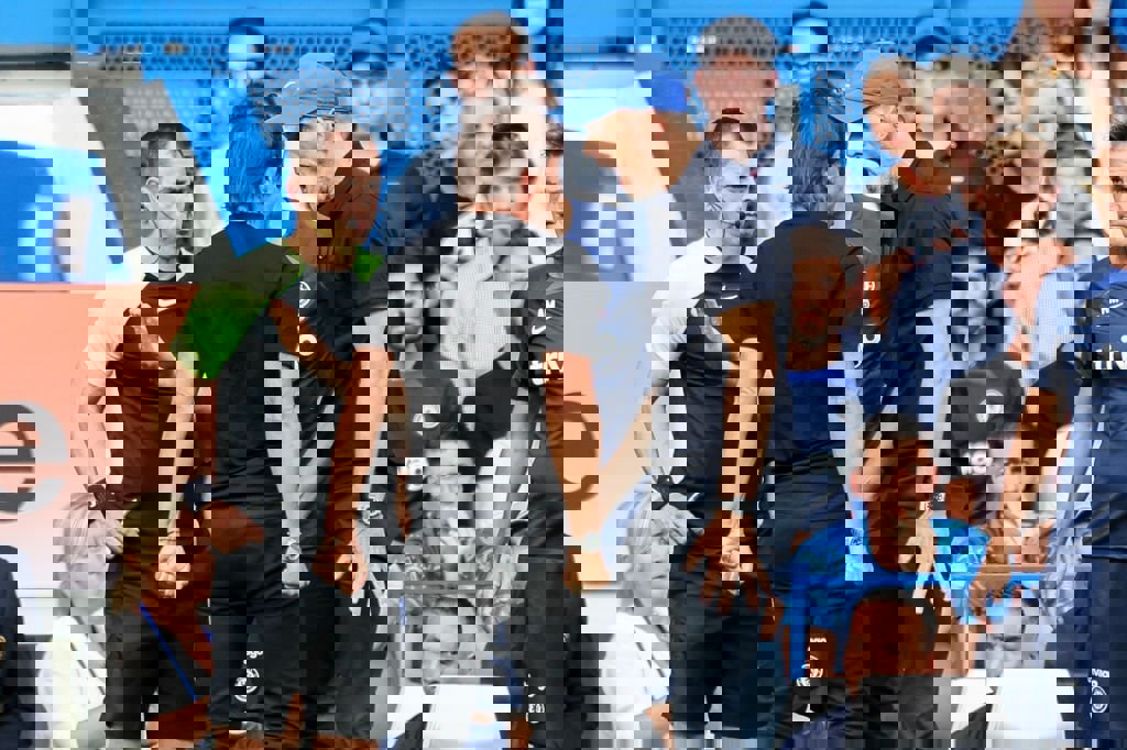1735352