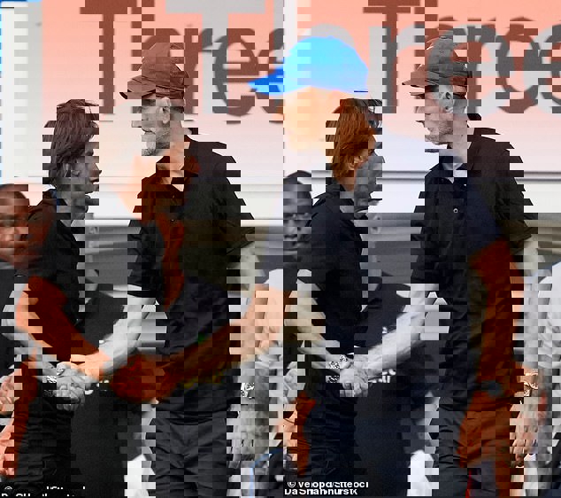 1735651
