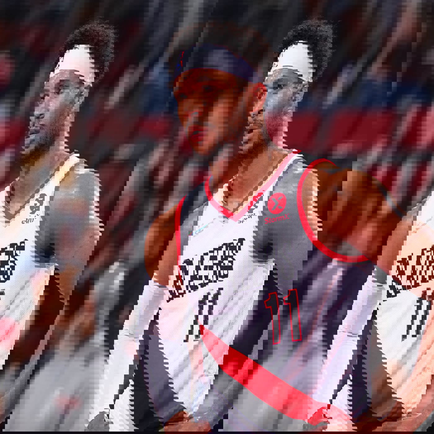 1735903