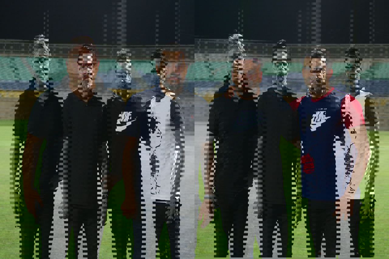 1735885