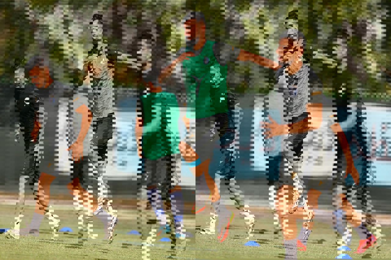 1735877