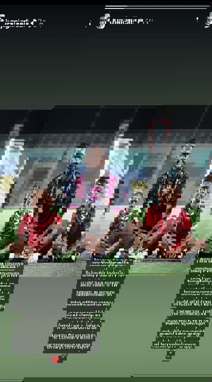 1735911
