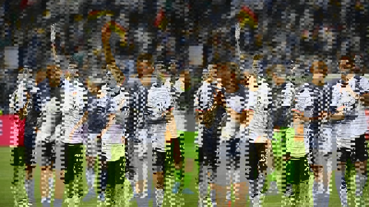 1735960