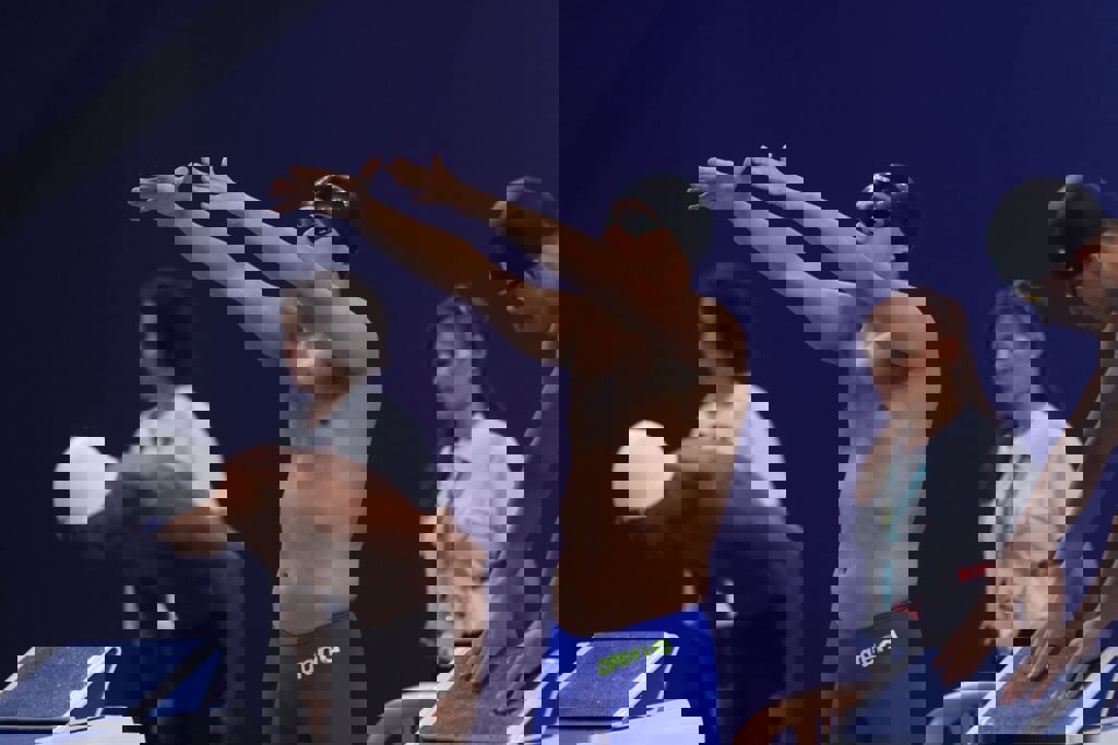 1736126