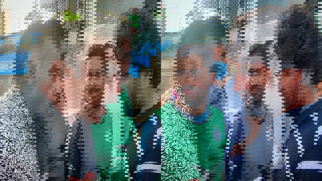 1736381