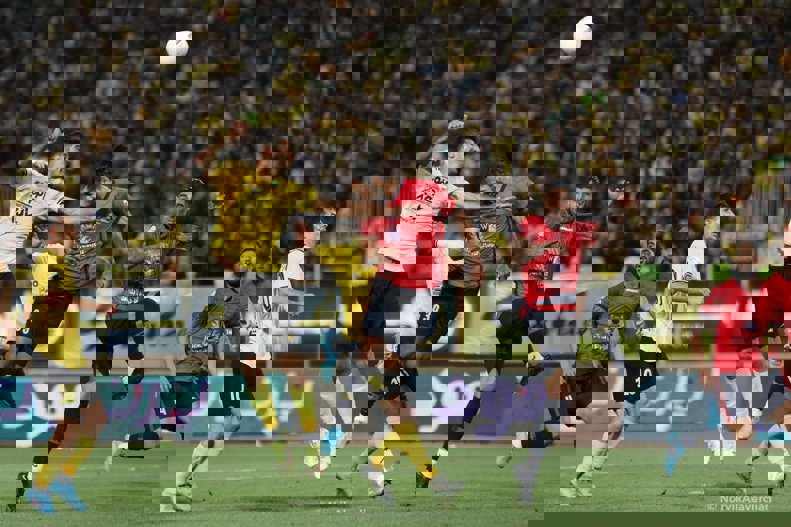 1736593