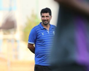 حسینی: امیدوارم بازیکنانم در اراک اشتباه نکنند