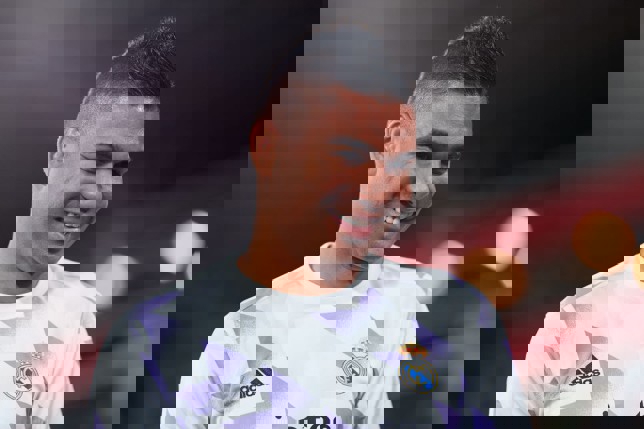 1736652