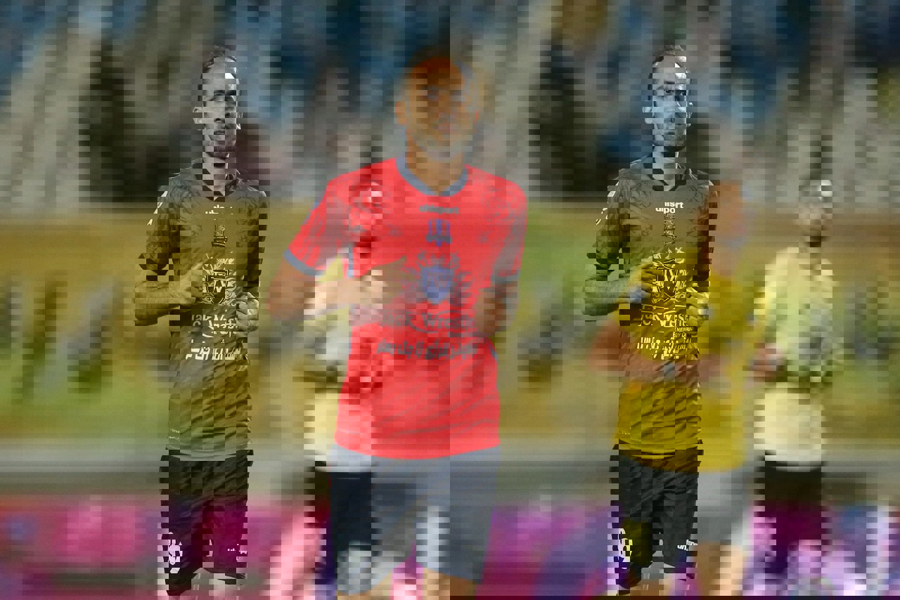 1736672