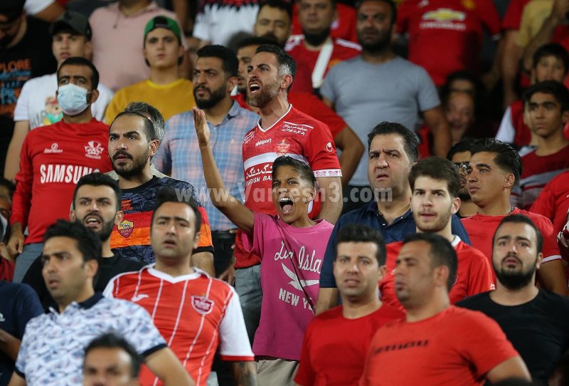 آغاز اعتراض به پرسپولیس در مسیر پوست اندازی