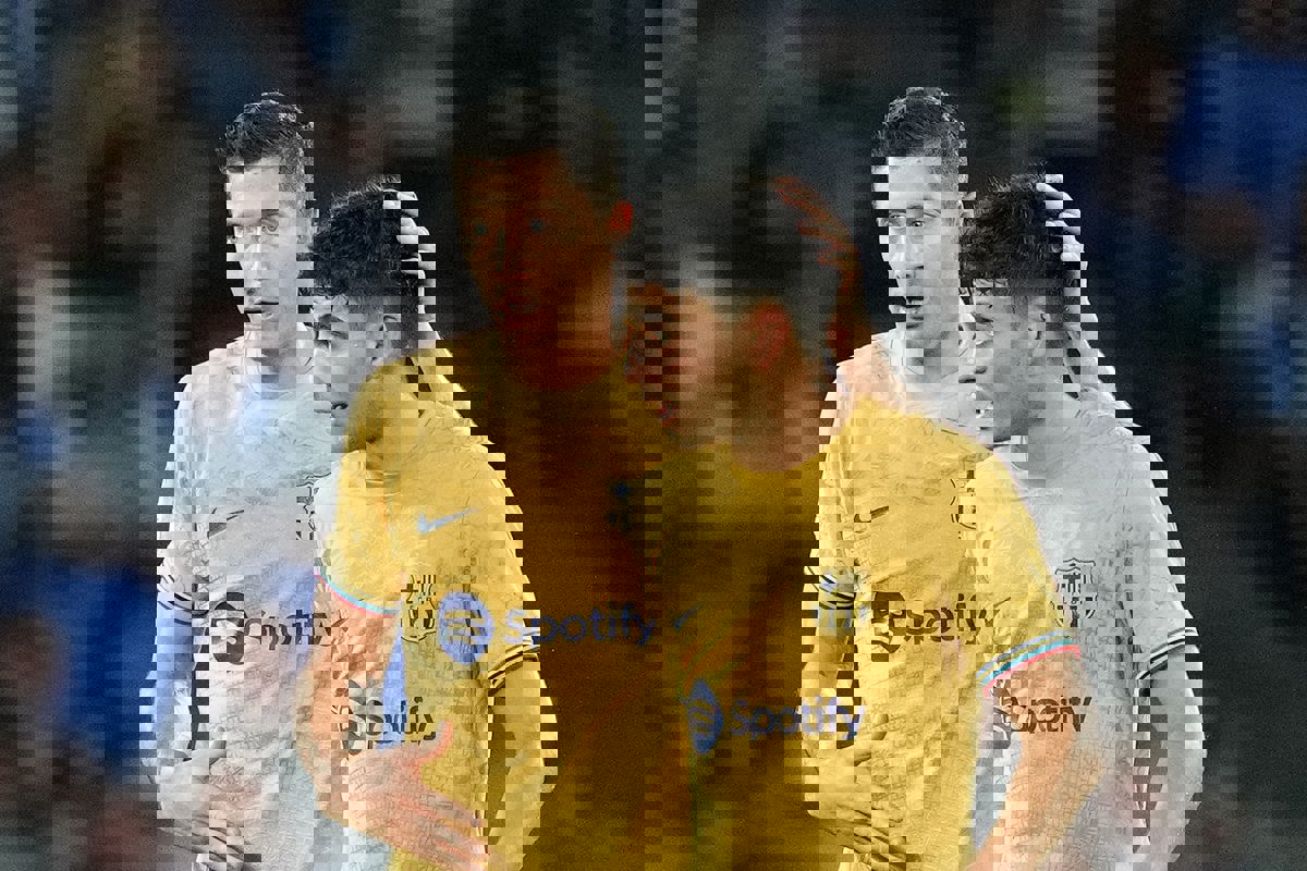 1737497