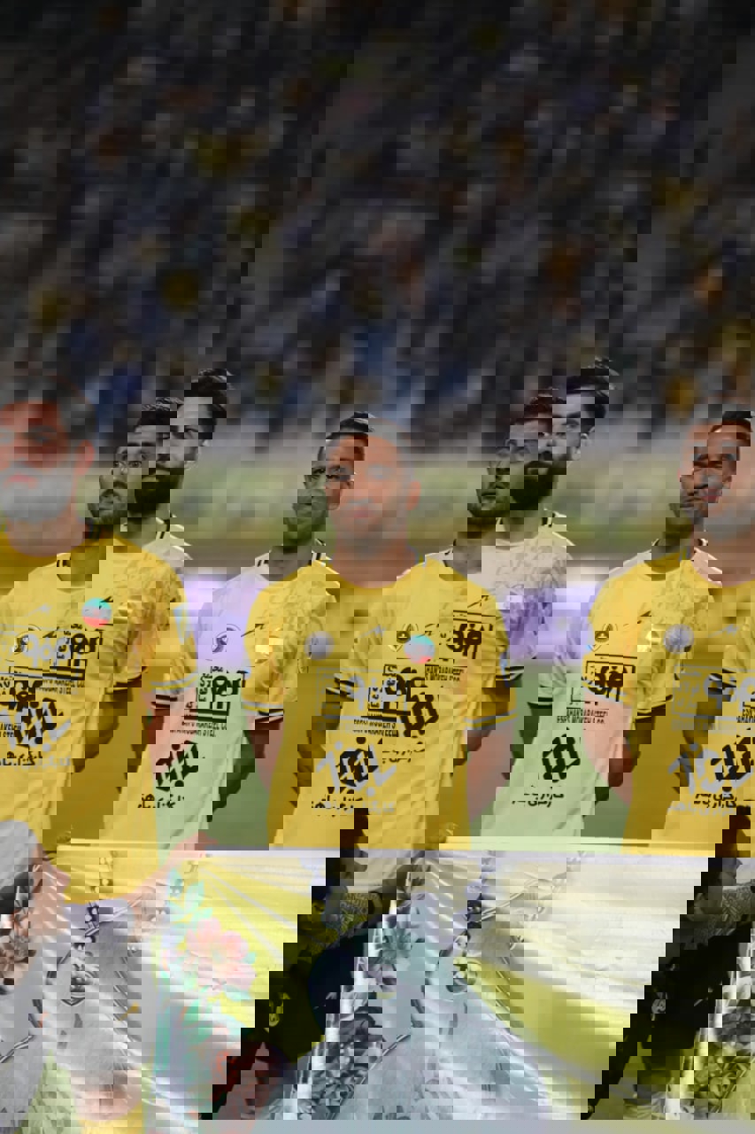 1737640
