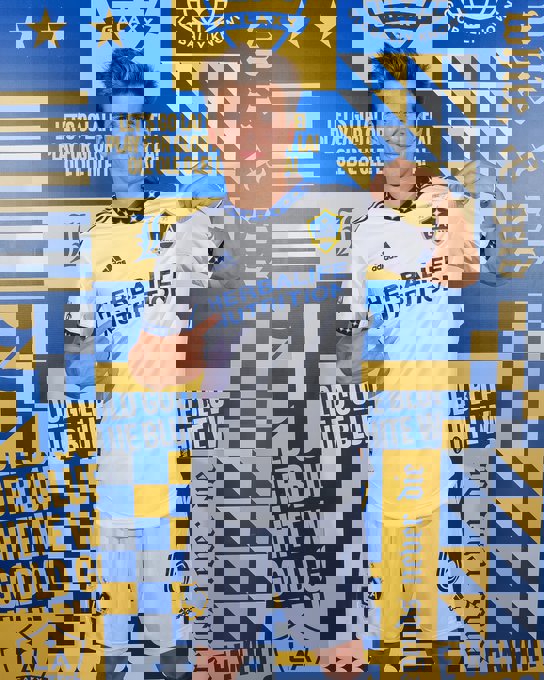 1737828