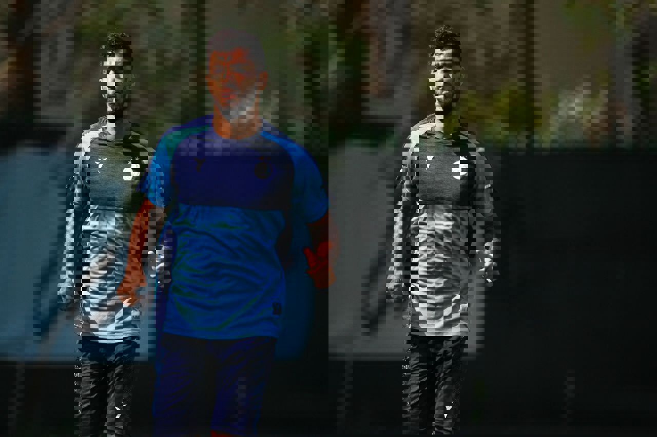 1737948