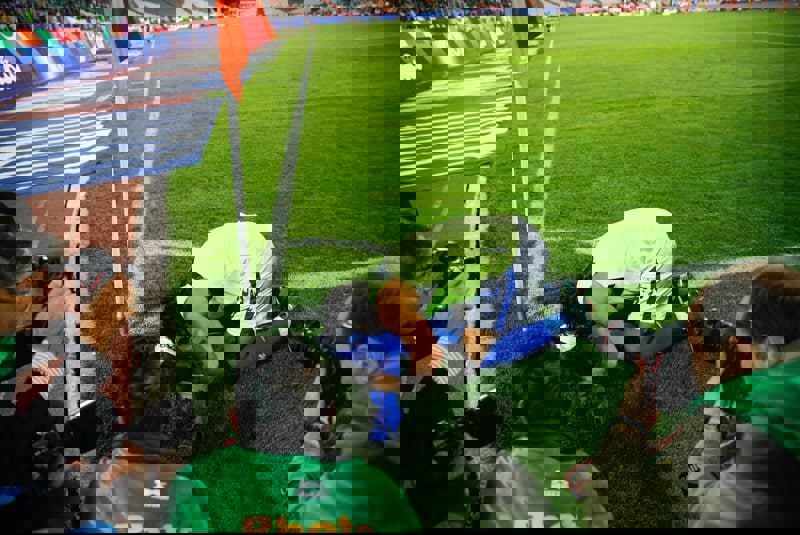1737871