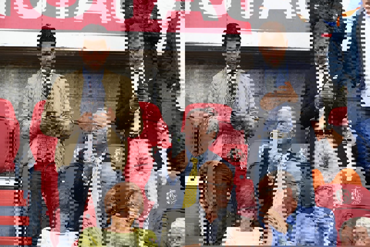 1738055