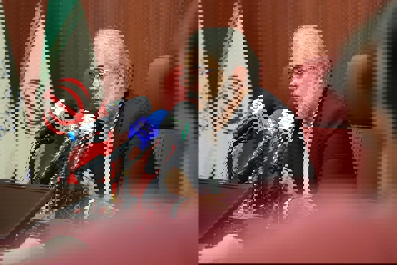 1738140