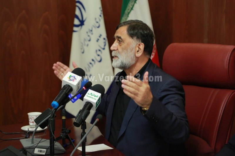 واکنش عجیب آجورلو به تصویربرداری بازیهای استقلال!