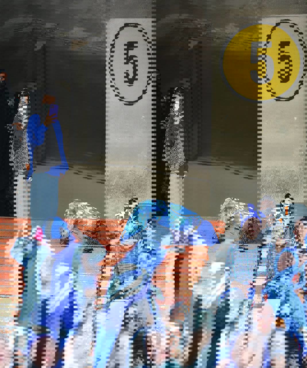 1738371
