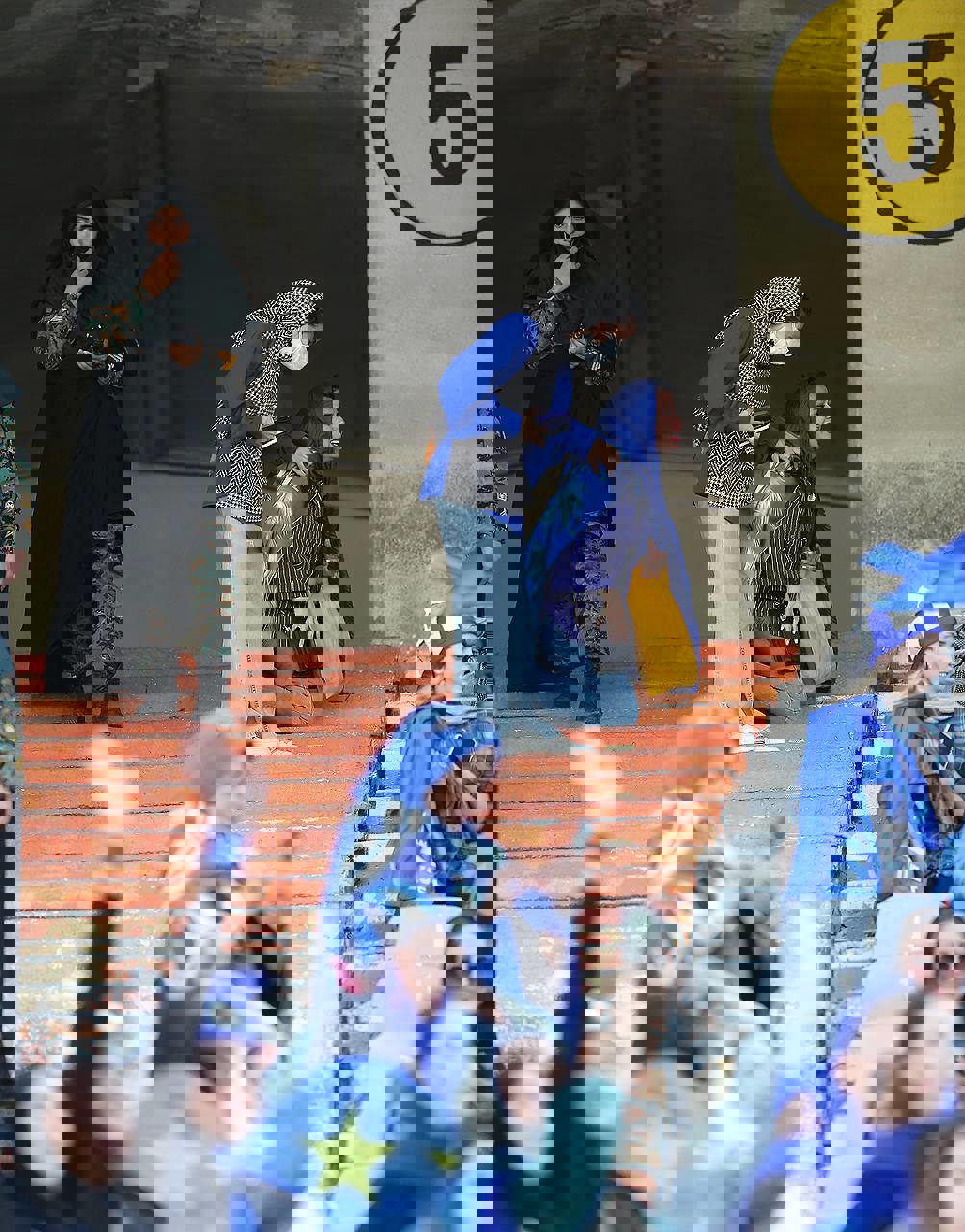 1738369