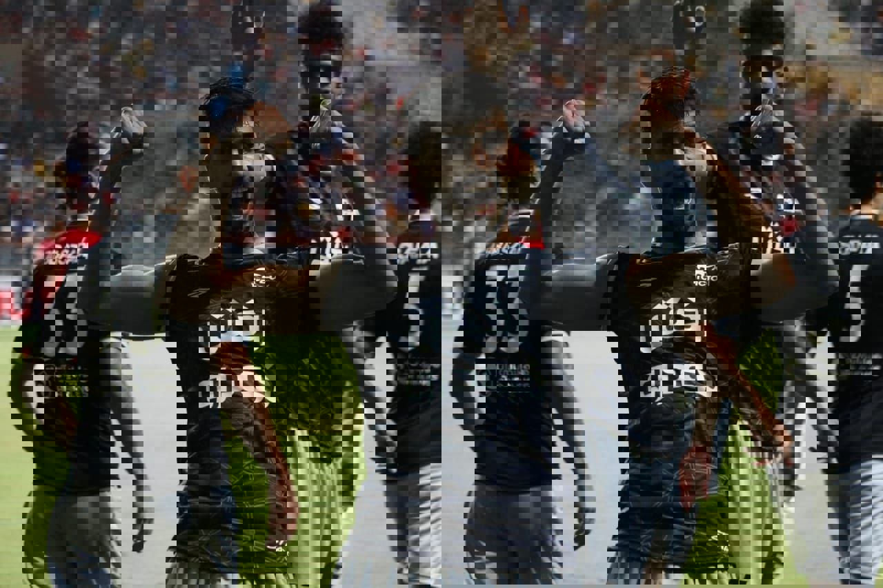 1738907