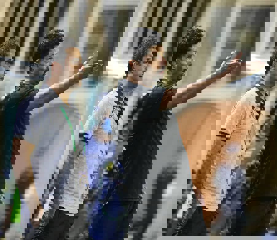 1738966