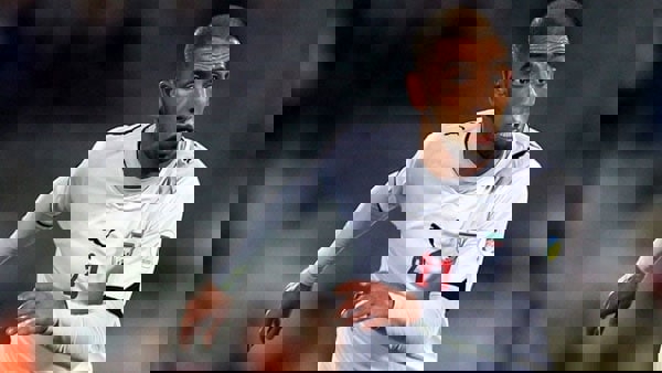 1738916