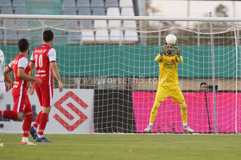 هوادار - پرسپولیس؛ دستگردی، بدون تماشاگر!