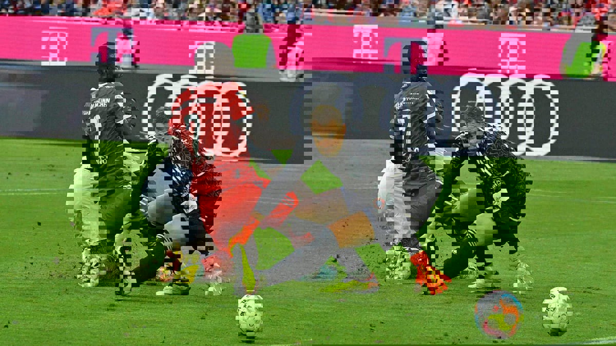1739515
