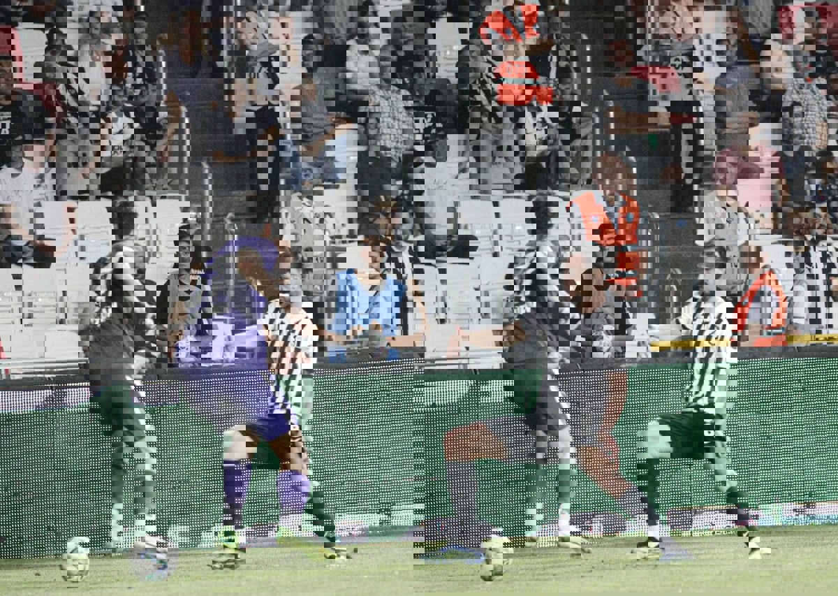 1739658