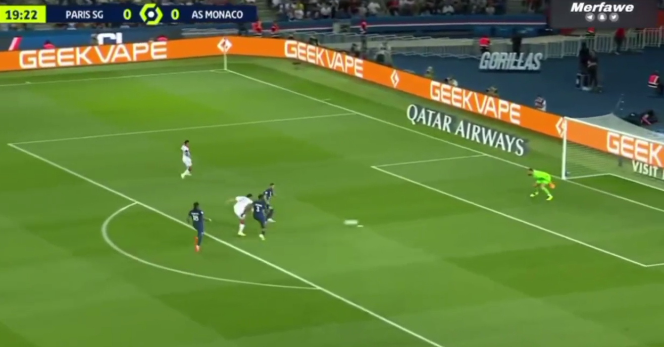مسی توپ لو داد، PSG گل خورد! (عکس) 3