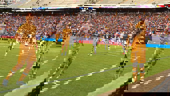 1739805