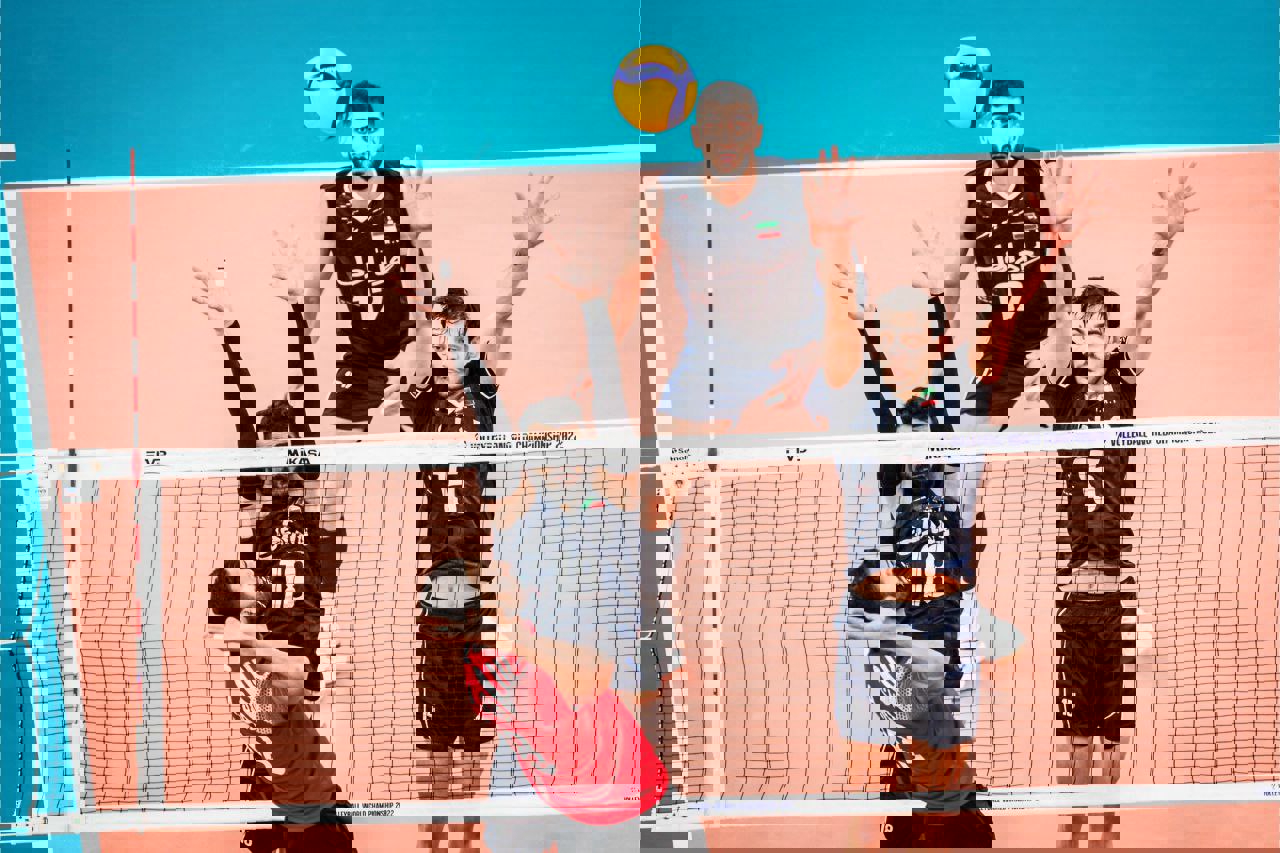 1739904