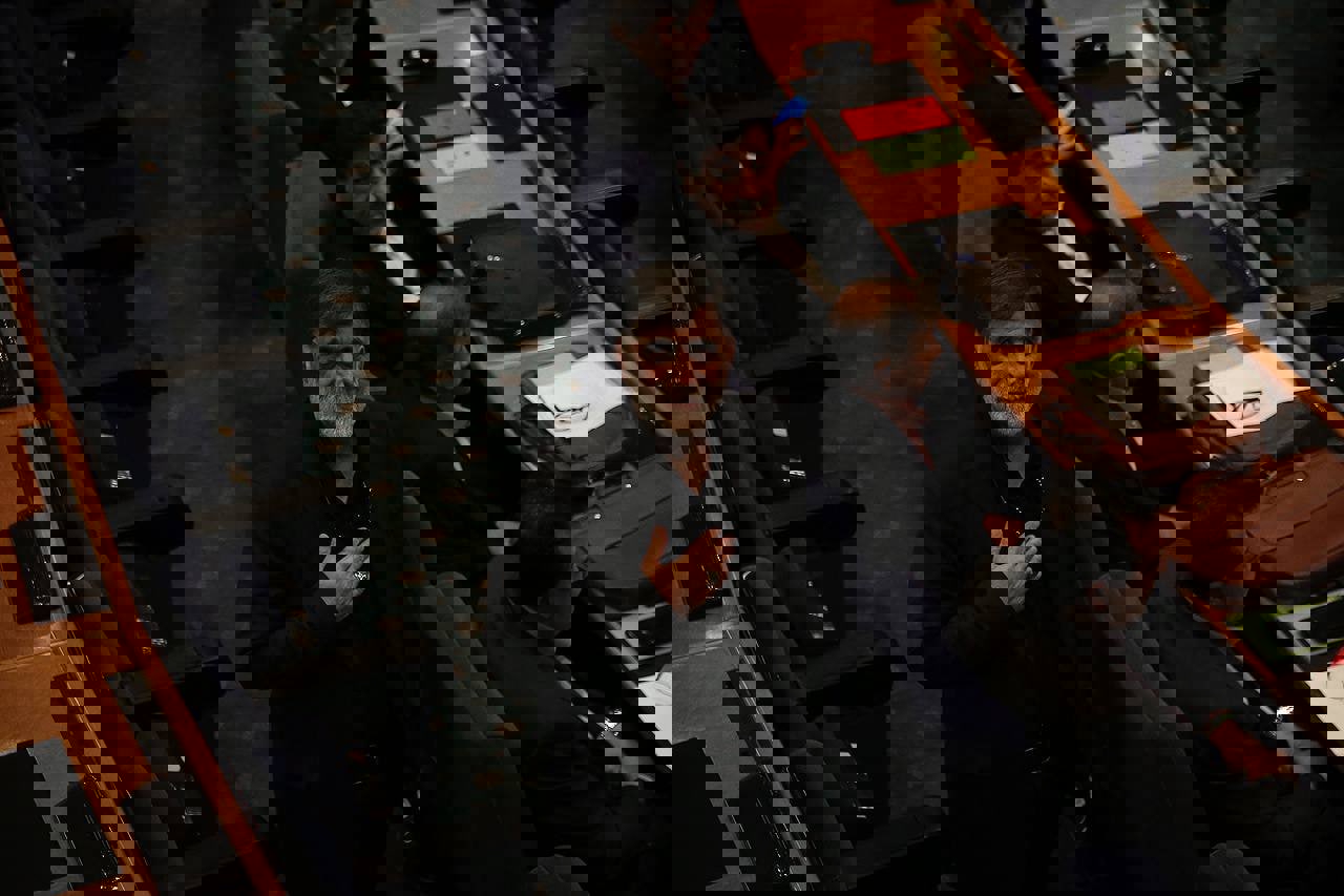 1740122
