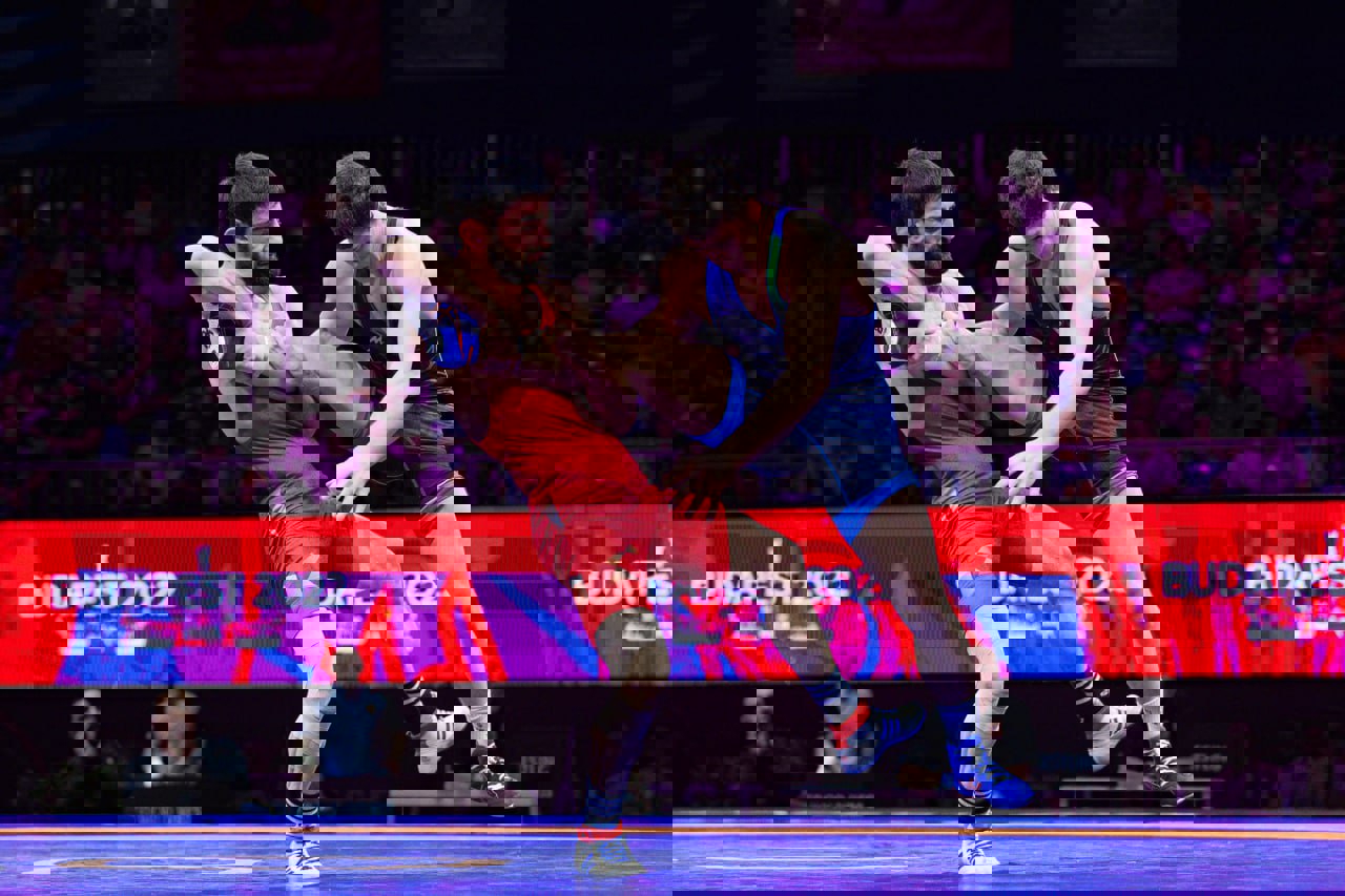 1740512