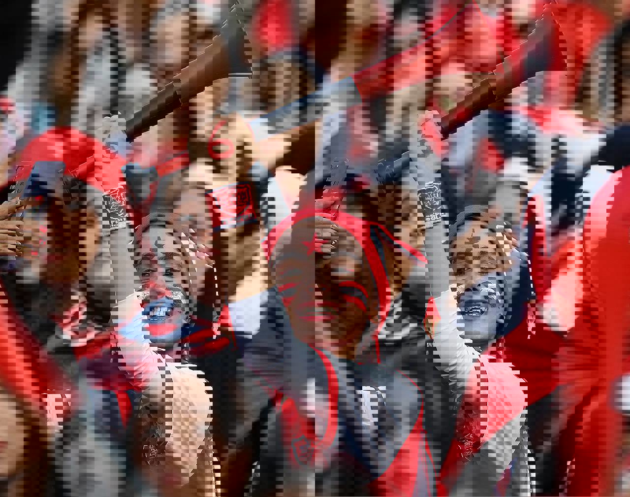 1740595