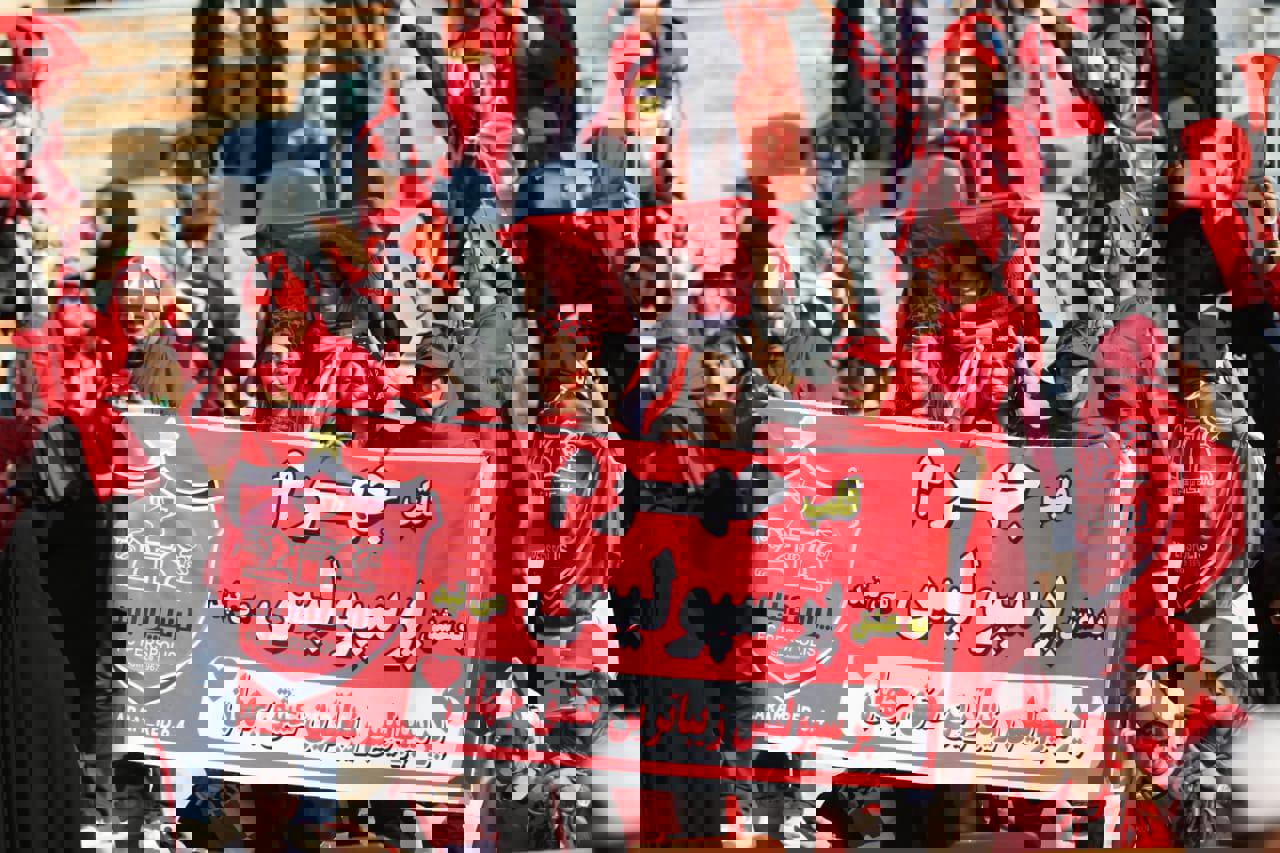 1740569