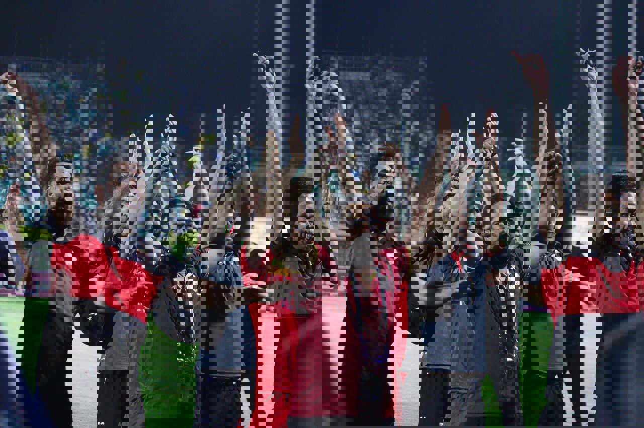 1740668
