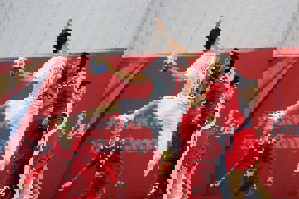 1740548