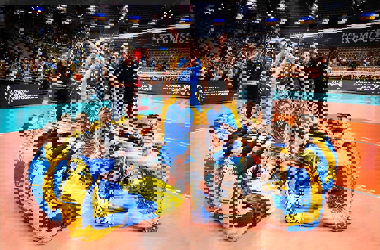 1740810
