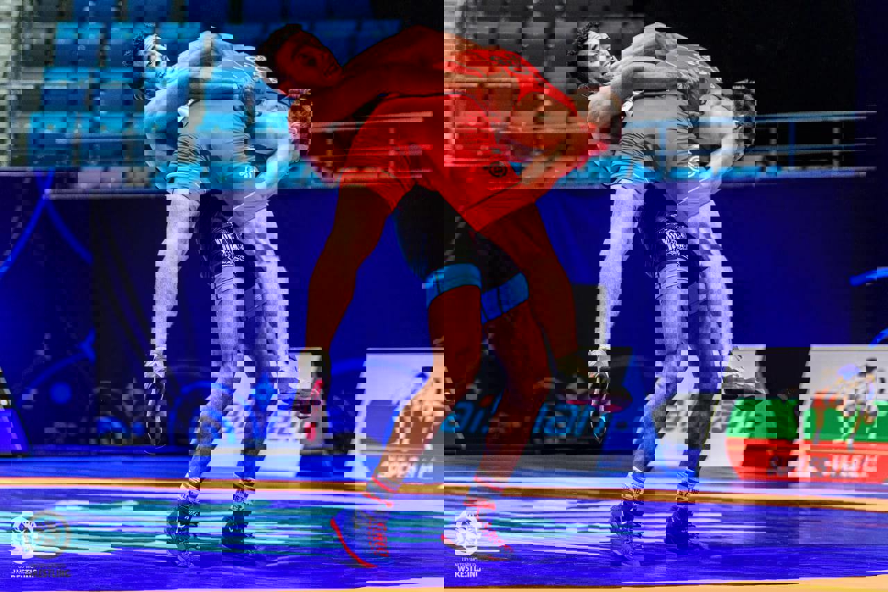 1740813