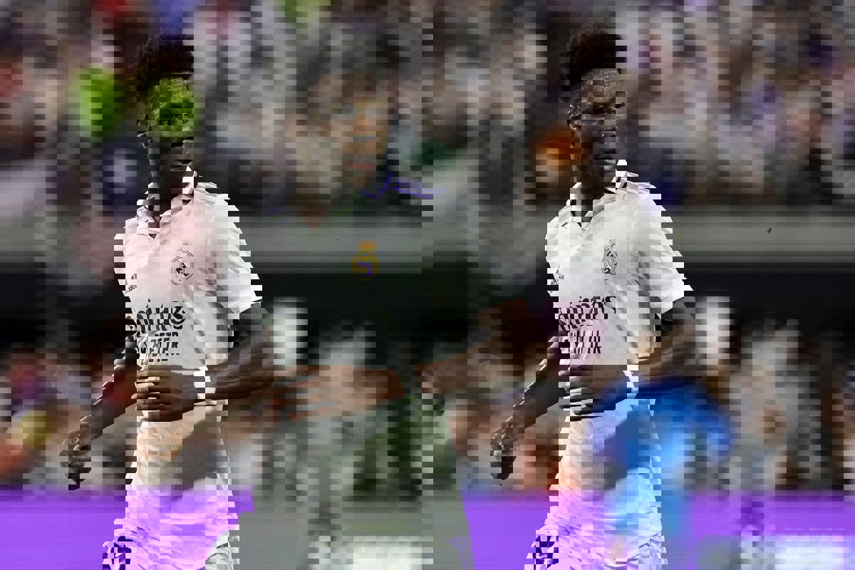 1741903