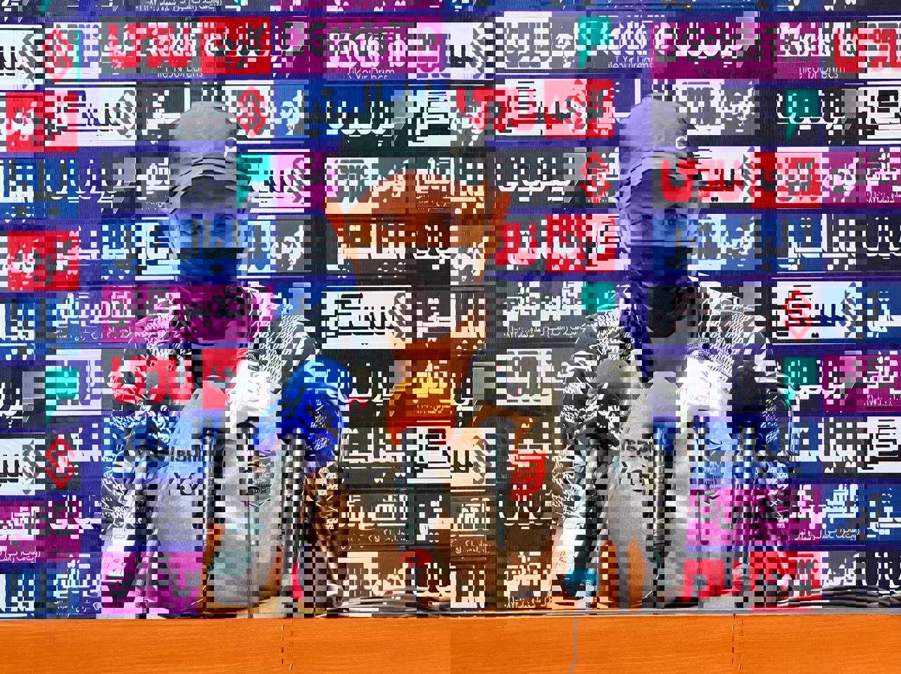 1741894
